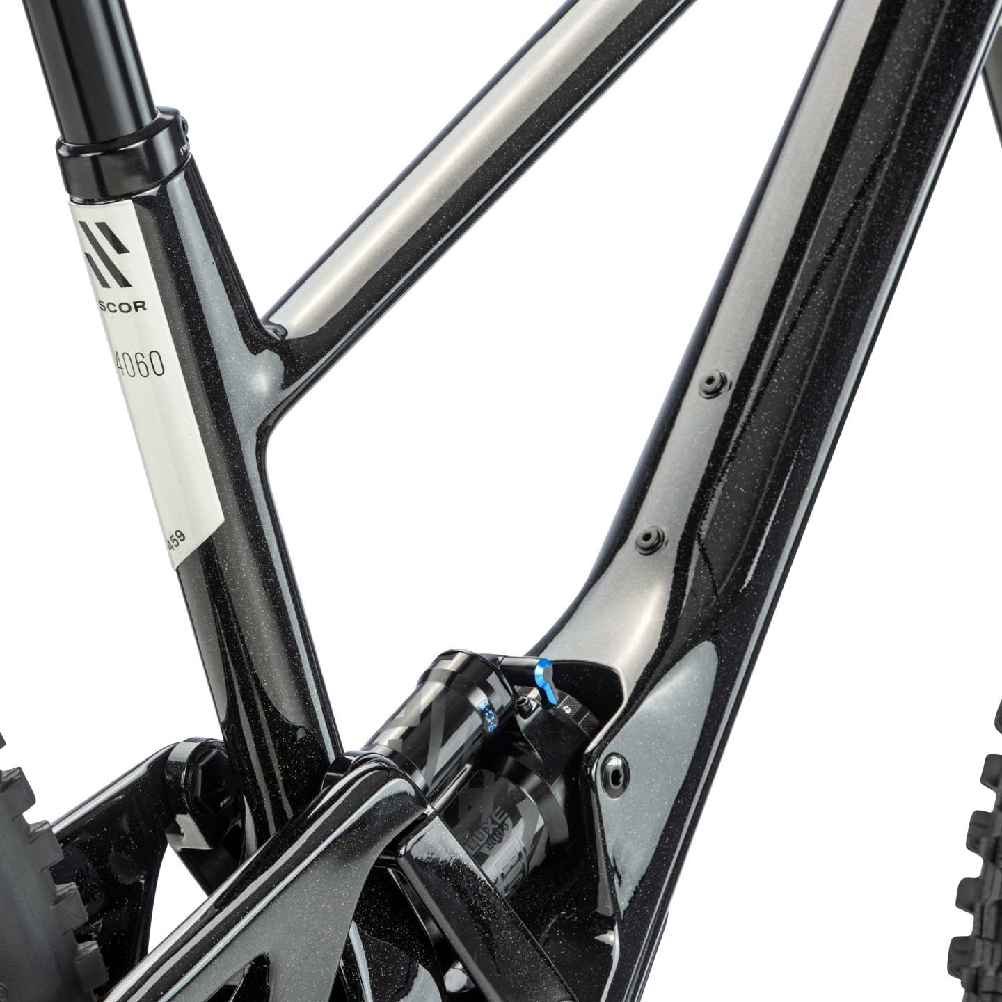 4060 LT NX Midnight Disco – SCOR North America